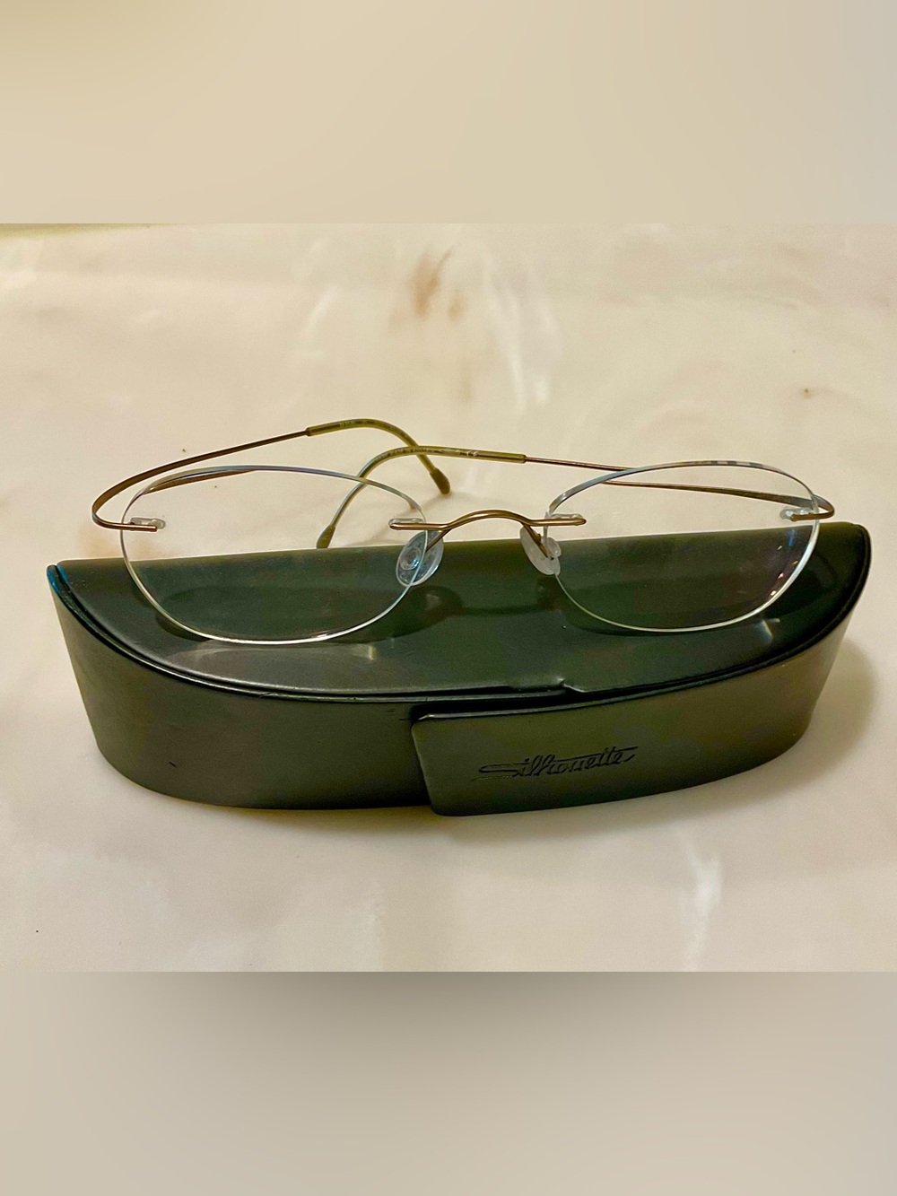 Silhouette Men’s Rimless Glasses in Gold and Silver